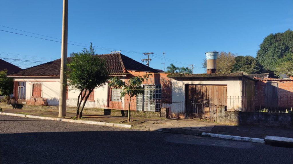 Terreno com Casa em Novo Hamburgo próximo ao Outlet