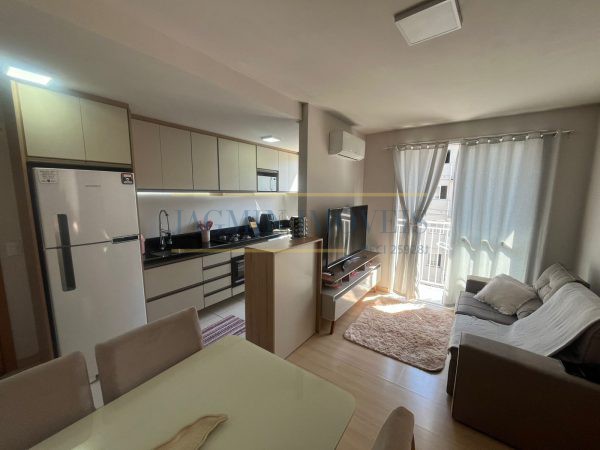 Apartamento 2 dormitórios com sacada